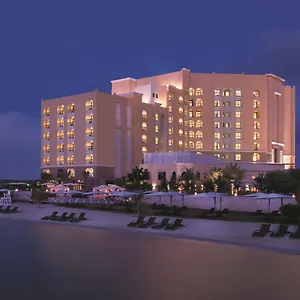 Hotel Traders Hotel, ****