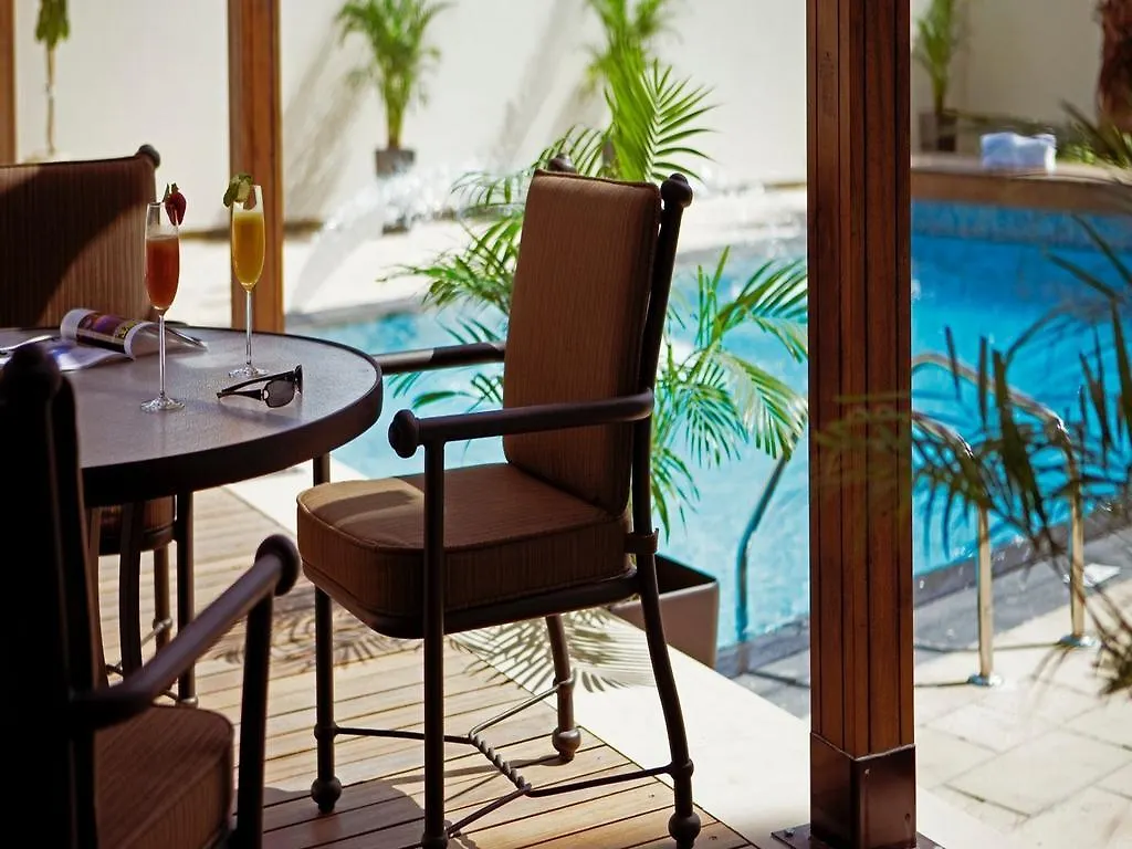 Dusit Residence Dubai Marina 4*,