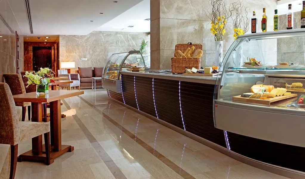 Dusit Residence Dubai Marina 4*,